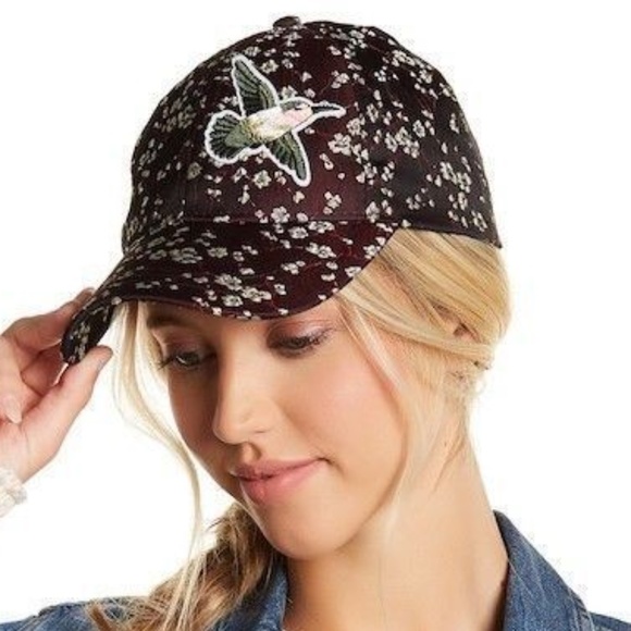 Collection Eighteen Accessories - Last chance! Floral BaseBall Cap with Hummingbird